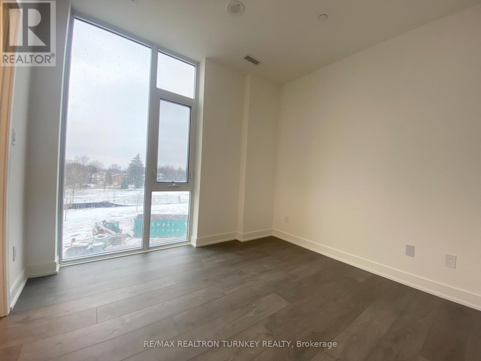 305 - 705 Davis Drive, Newmarket, Ontario  L3Y 0J1 - Photo 15 - N12602288