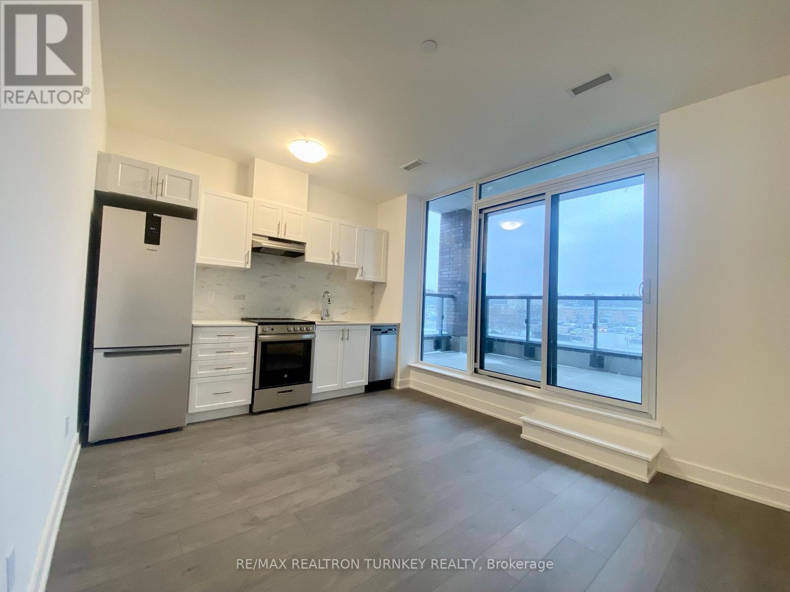 305 - 705 Davis Drive, Newmarket, Ontario  L3Y 0J1 - Photo 6 - N12602288