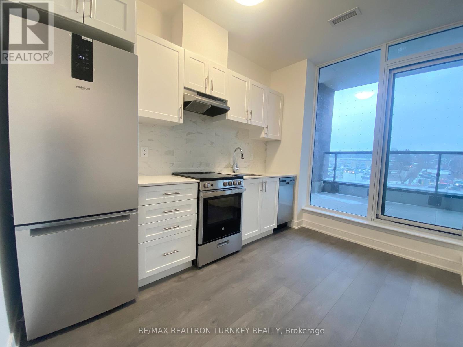 305 - 705 Davis Drive, Newmarket, Ontario  L3Y 0J1 - Photo 7 - N12602288