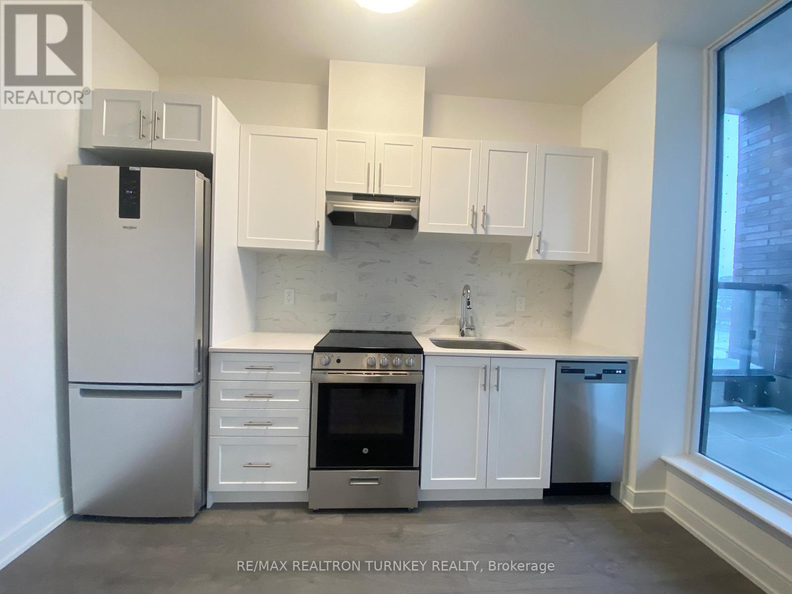 305 - 705 Davis Drive, Newmarket, Ontario  L3Y 0J1 - Photo 8 - N12602288