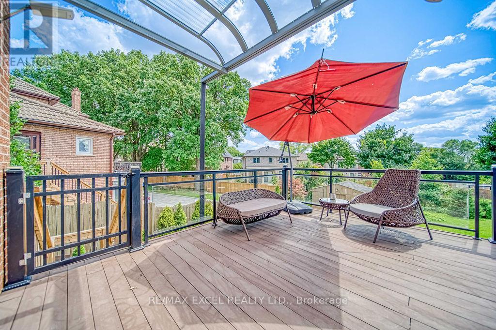 88 Montgomery Court, Markham, Ontario  L3R 0C1 - Photo 12 - N12602372