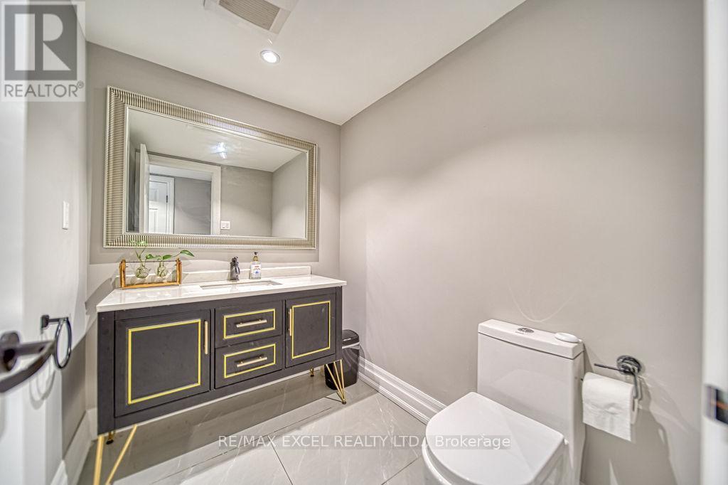 88 Montgomery Court, Markham, Ontario  L3R 0C1 - Photo 18 - N12602372