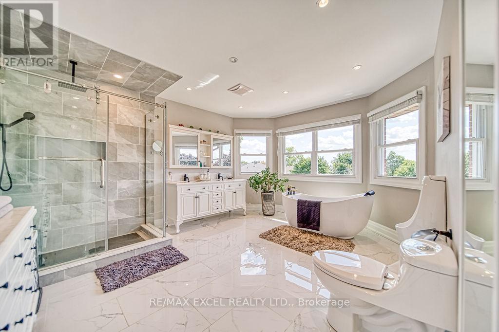 88 Montgomery Court, Markham, Ontario  L3R 0C1 - Photo 25 - N12602372