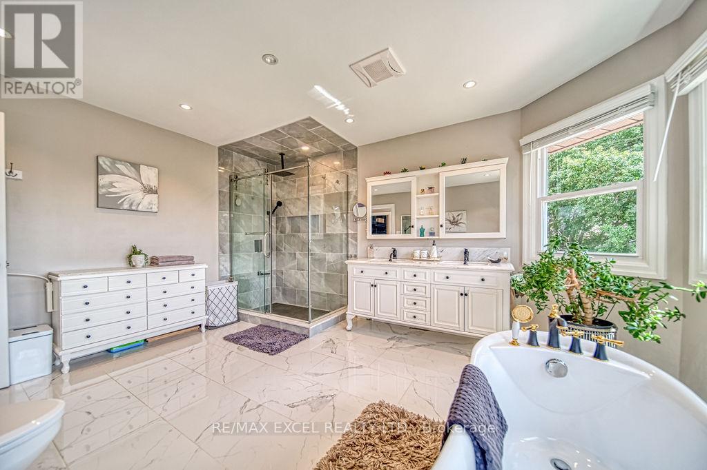 88 Montgomery Court, Markham, Ontario  L3R 0C1 - Photo 26 - N12602372