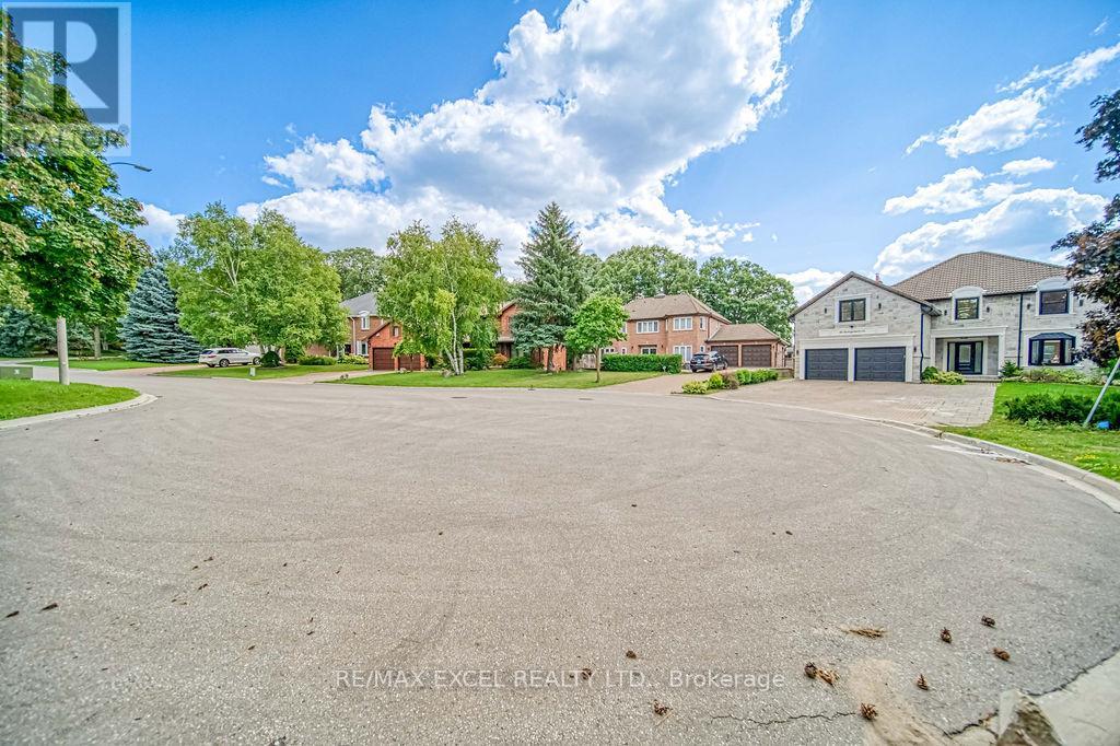 88 Montgomery Court, Markham, Ontario  L3R 0C1 - Photo 49 - N12602372