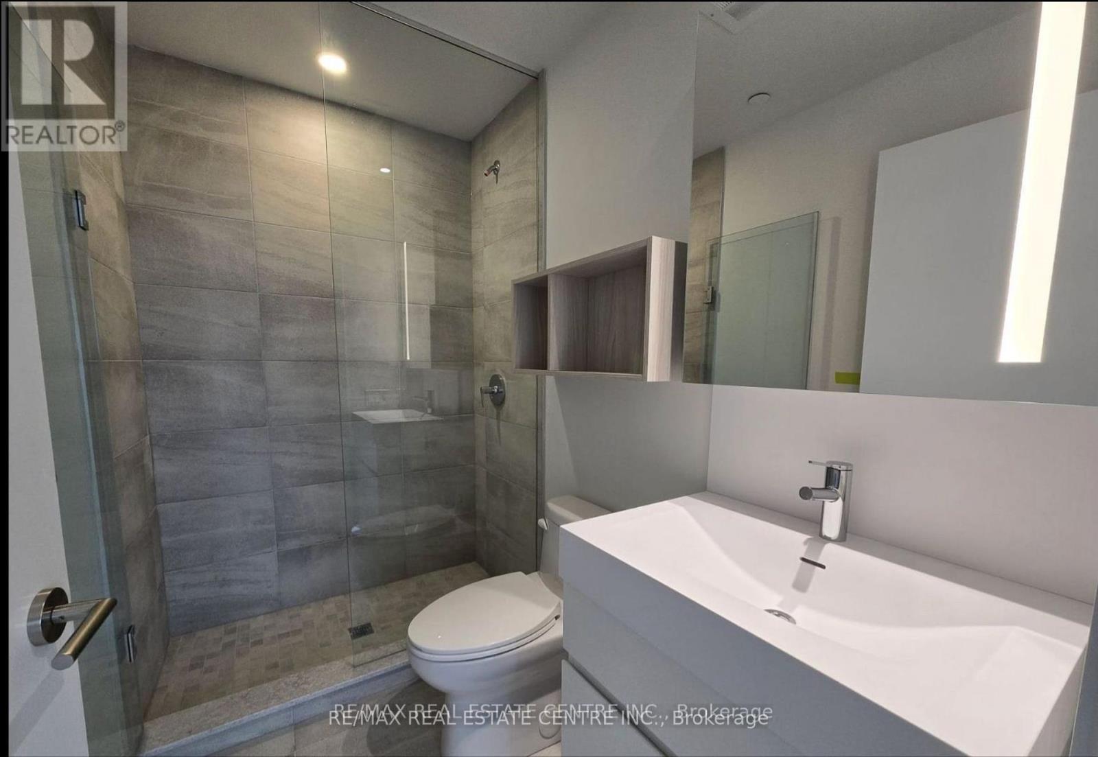 2001 - 39 Mary St Street, Barrie (City Centre), Ontario  L4N 1S9 - Photo 13 - S12602308