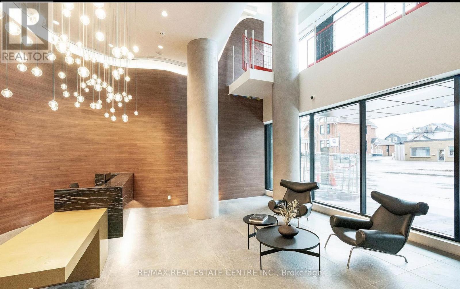 2001 - 39 Mary St Street, Barrie (City Centre), Ontario  L4N 1S9 - Photo 21 - S12602308