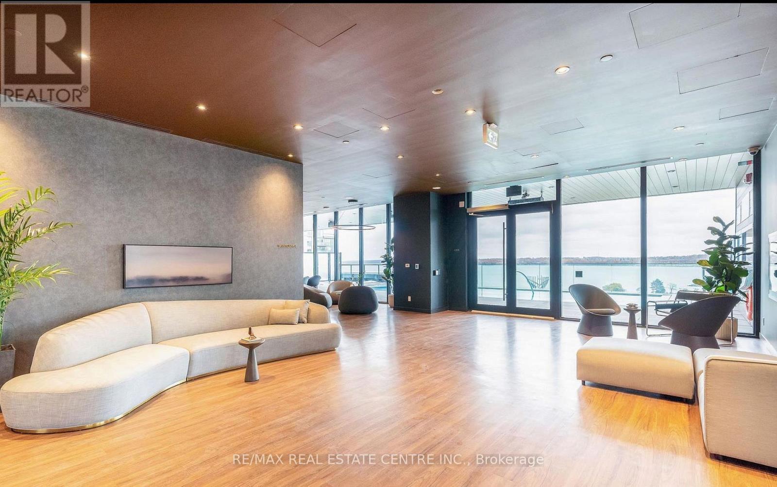 2001 - 39 Mary St Street, Barrie (City Centre), Ontario  L4N 1S9 - Photo 22 - S12602308