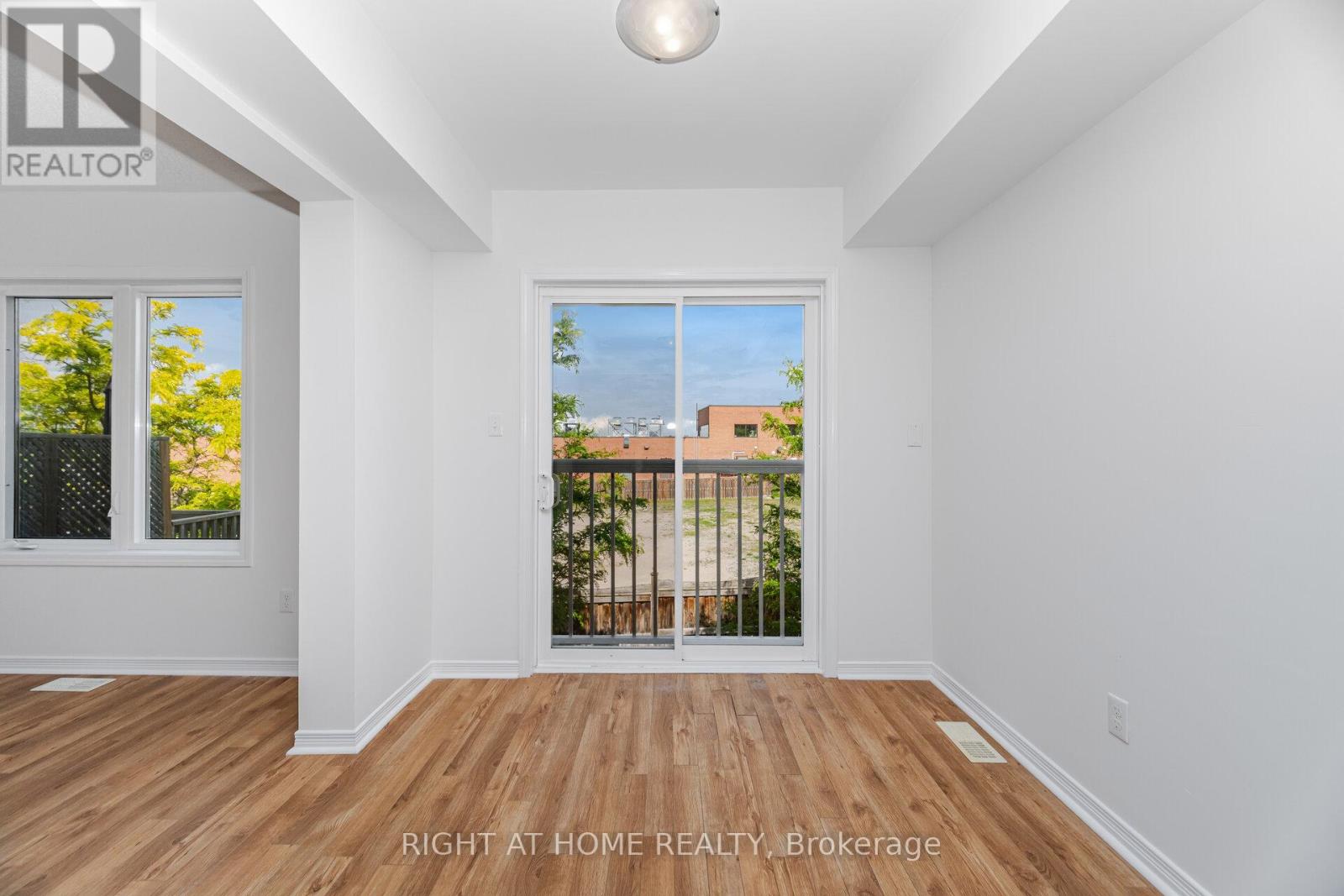 23 Peartree Court, Barrie (Allandale Heights), Ontario L4N 6N7 - Photo 16 - S12602362