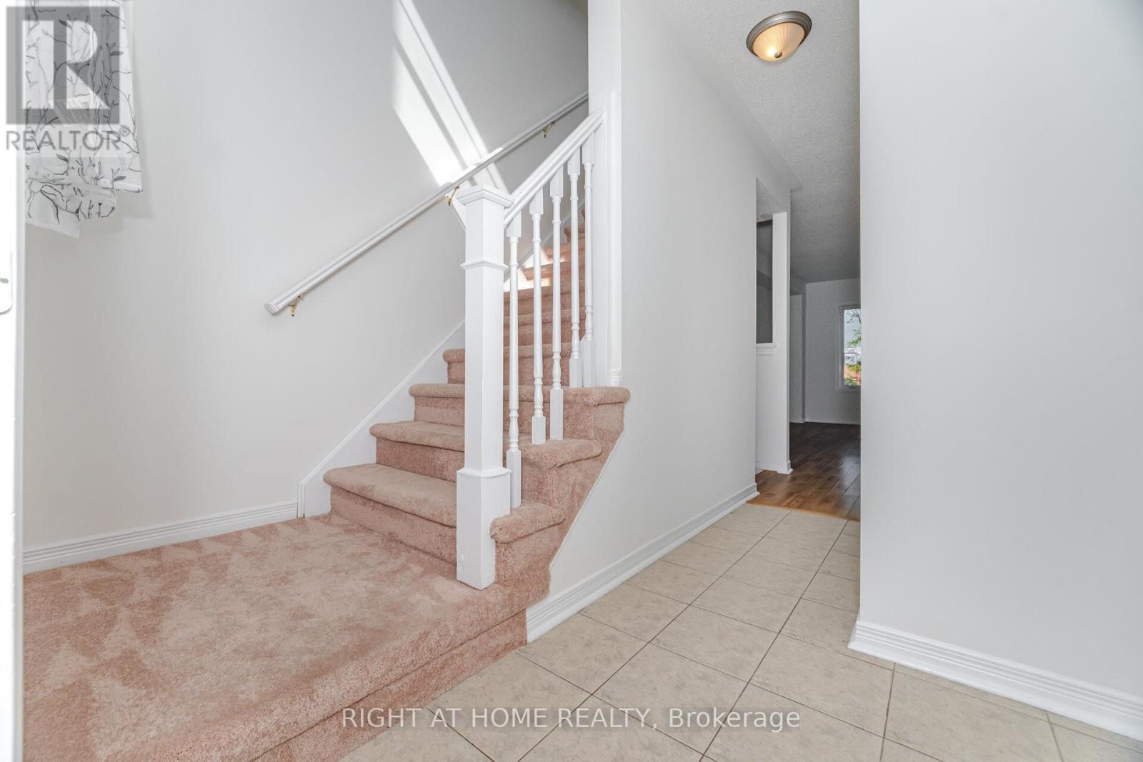 23 Peartree Court, Barrie (Allandale Heights), Ontario L4N 6N7 - Photo 20 - S12602362