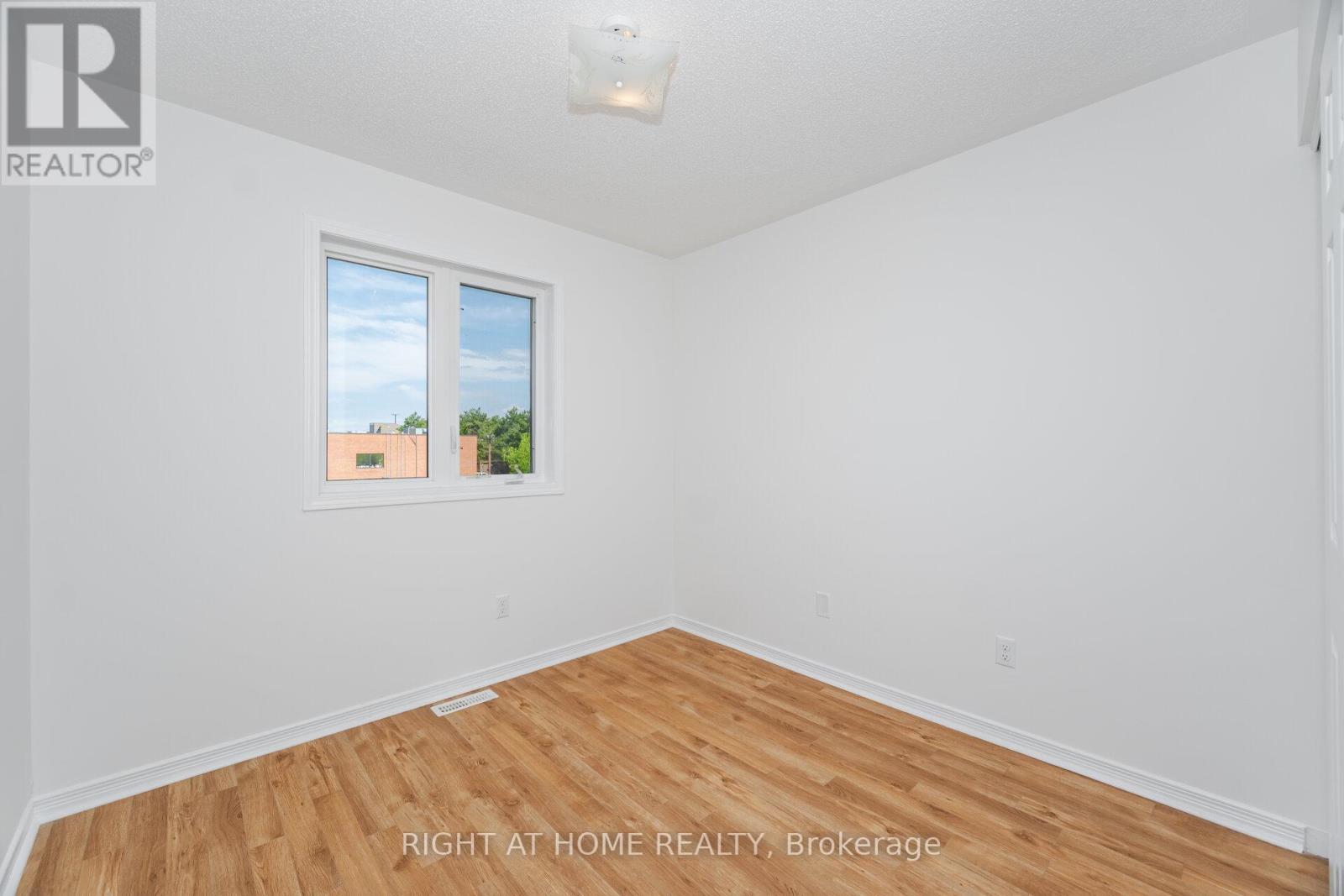 23 Peartree Court, Barrie (Allandale Heights), Ontario L4N 6N7 - Photo 27 - S12602362