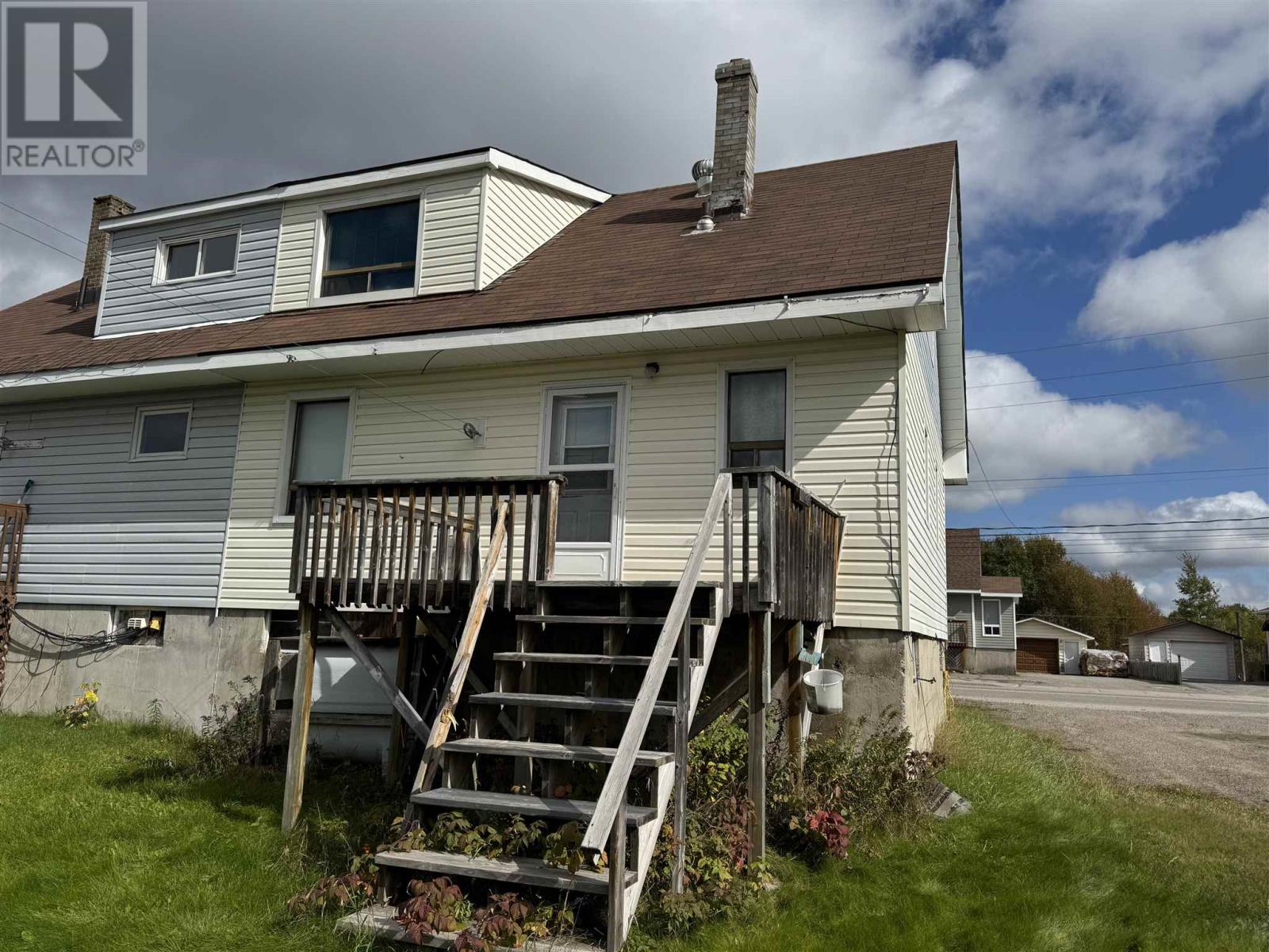 153 Monk St, Chapleau, Ontario  P0M 1K0 - Photo 3 - SM252752