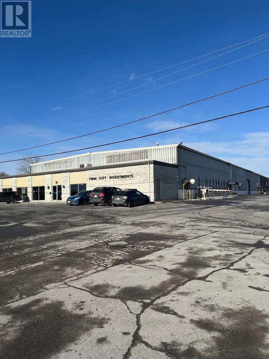 19 Frankford Crescent, Quinte West, Ontario  K8V 6H8 - Photo 1 - X12602440