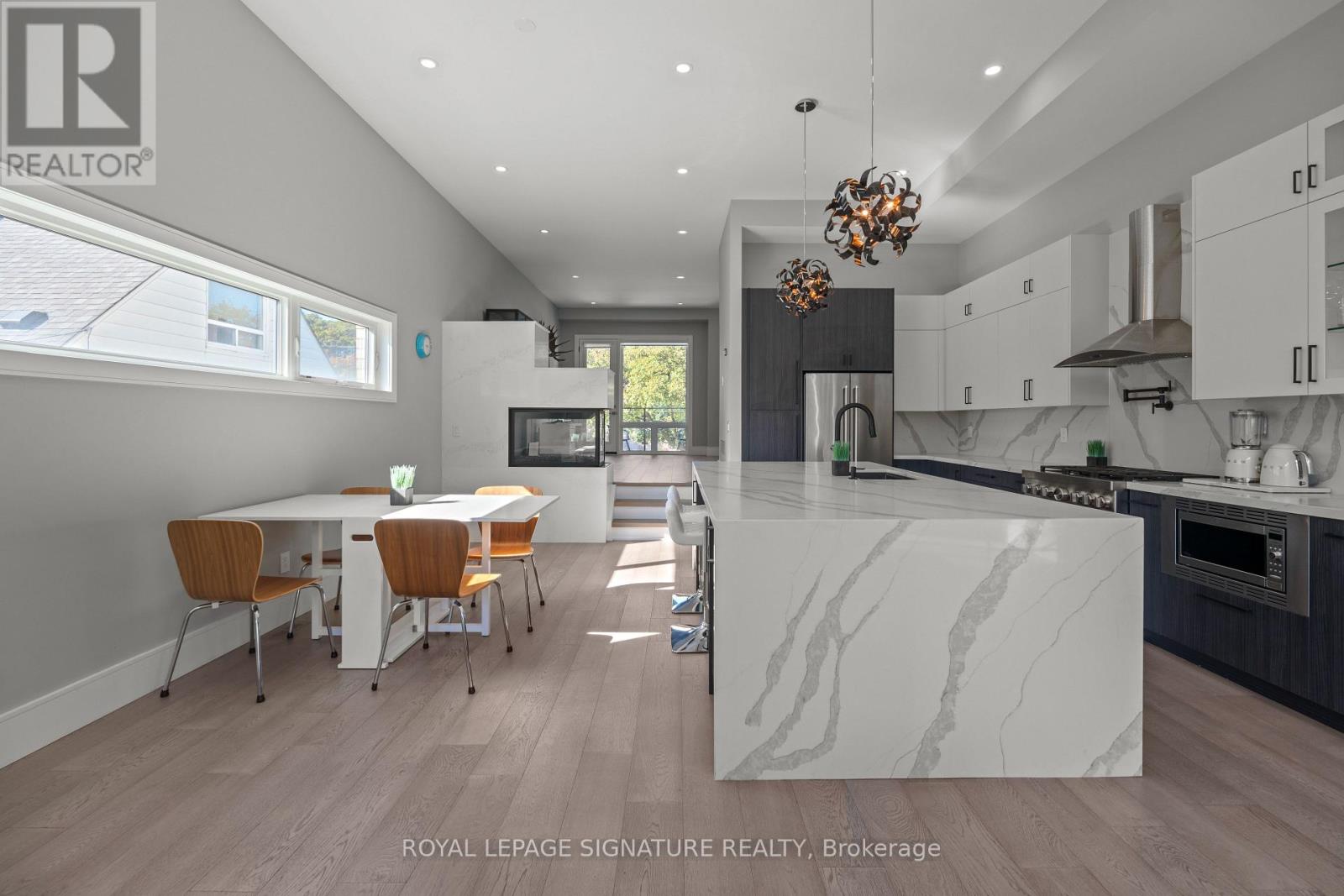 425b Valermo Drive, Toronto, Ontario  M8W 2M2 - Photo 12 - W12602302