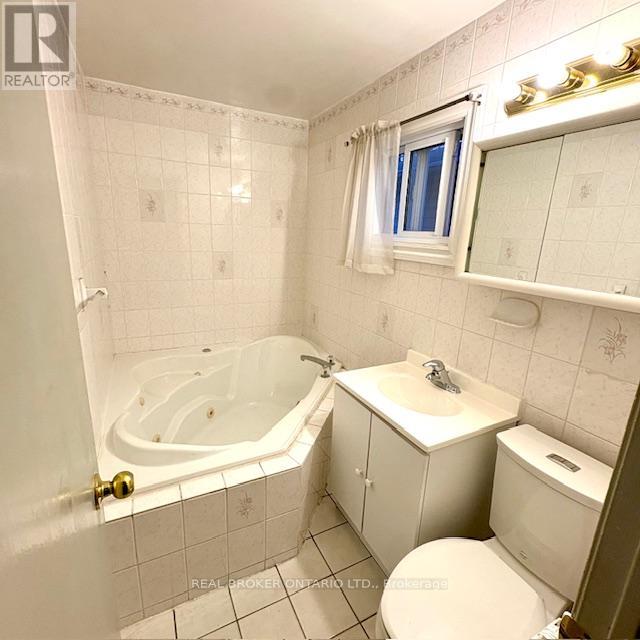 63 Acadian Heights, Brampton, Ontario  L6Y 4H3 - Photo 15 - W12602330