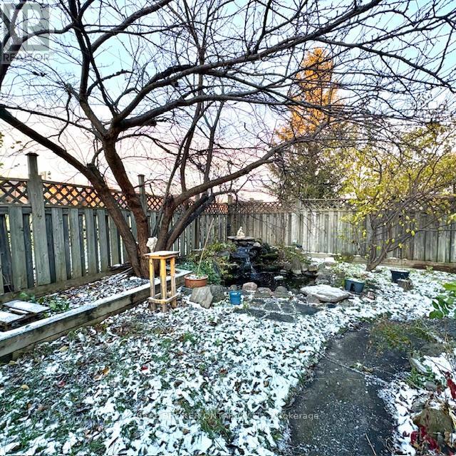 63 Acadian Heights, Brampton, Ontario  L6Y 4H3 - Photo 22 - W12602330