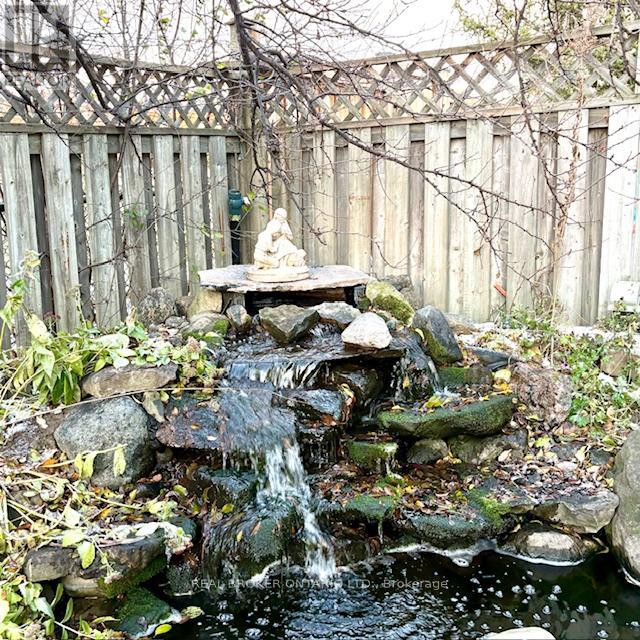 63 Acadian Heights, Brampton, Ontario  L6Y 4H3 - Photo 24 - W12602330