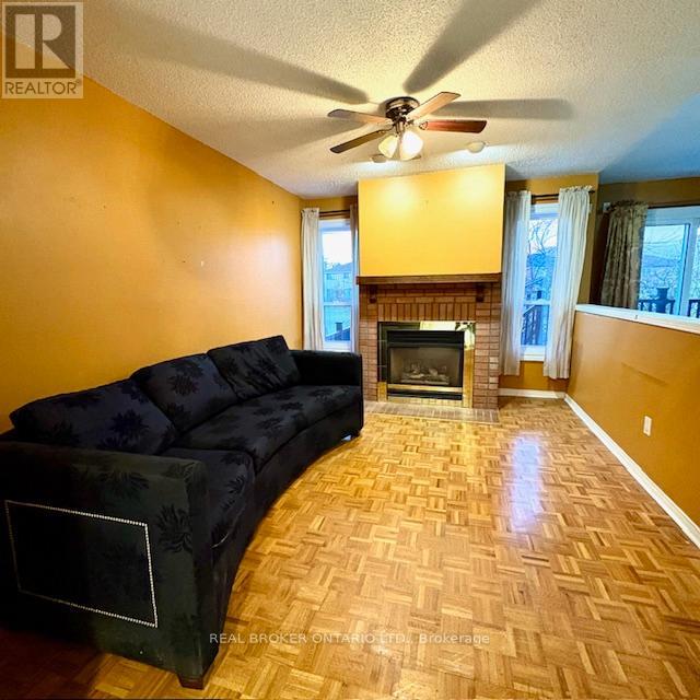 63 Acadian Heights, Brampton, Ontario  L6Y 4H3 - Photo 9 - W12602330