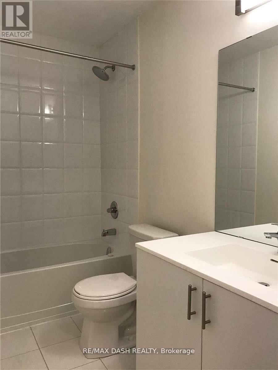 204 - 1130 Briar Hill Avenue, Toronto, Ontario  M6B 0A9 - Photo 7 - W12602336