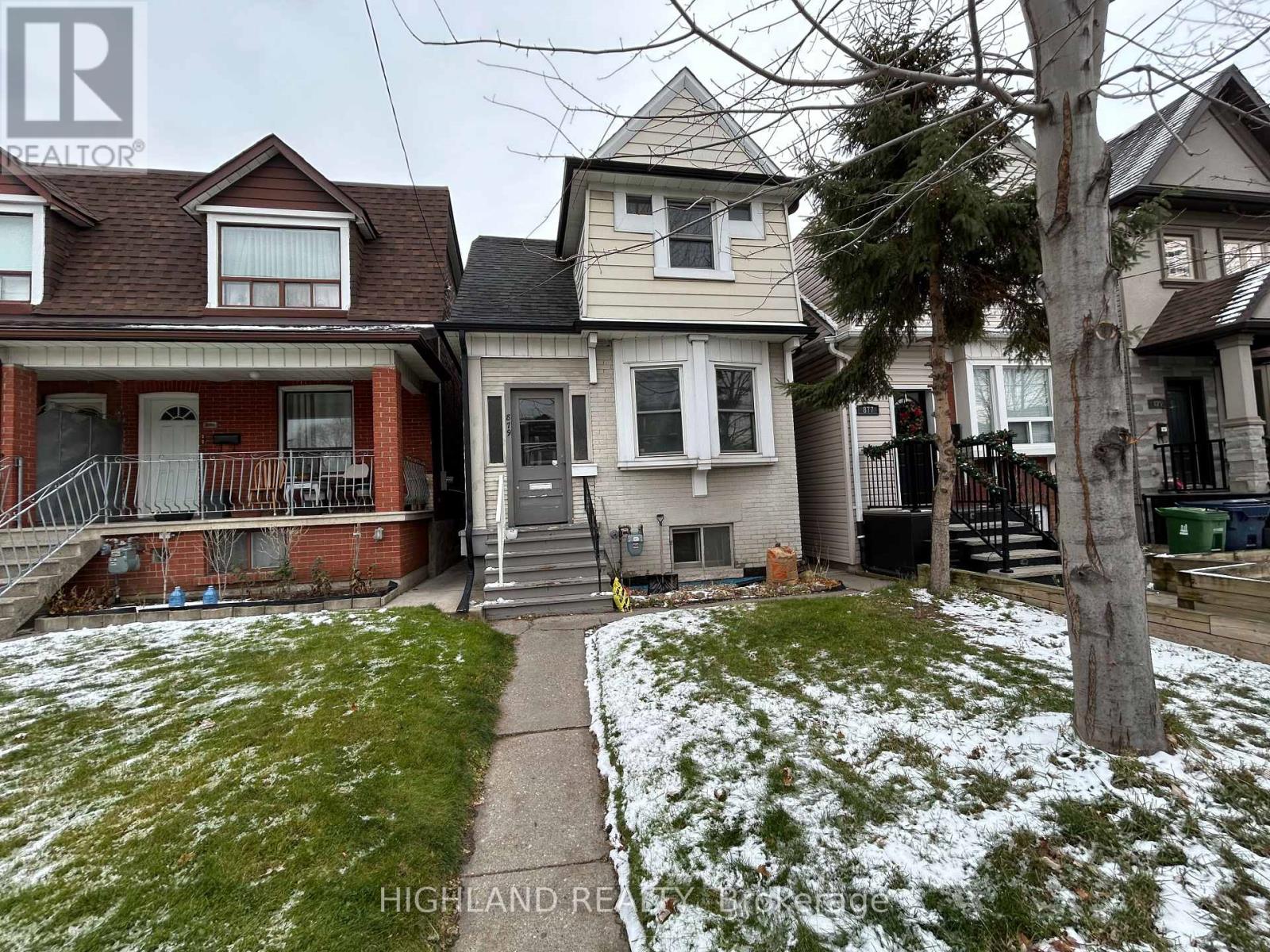 879 Lansdowne Avenue, Toronto, Ontario  M6H 3Z2 - Photo 1 - W12602376