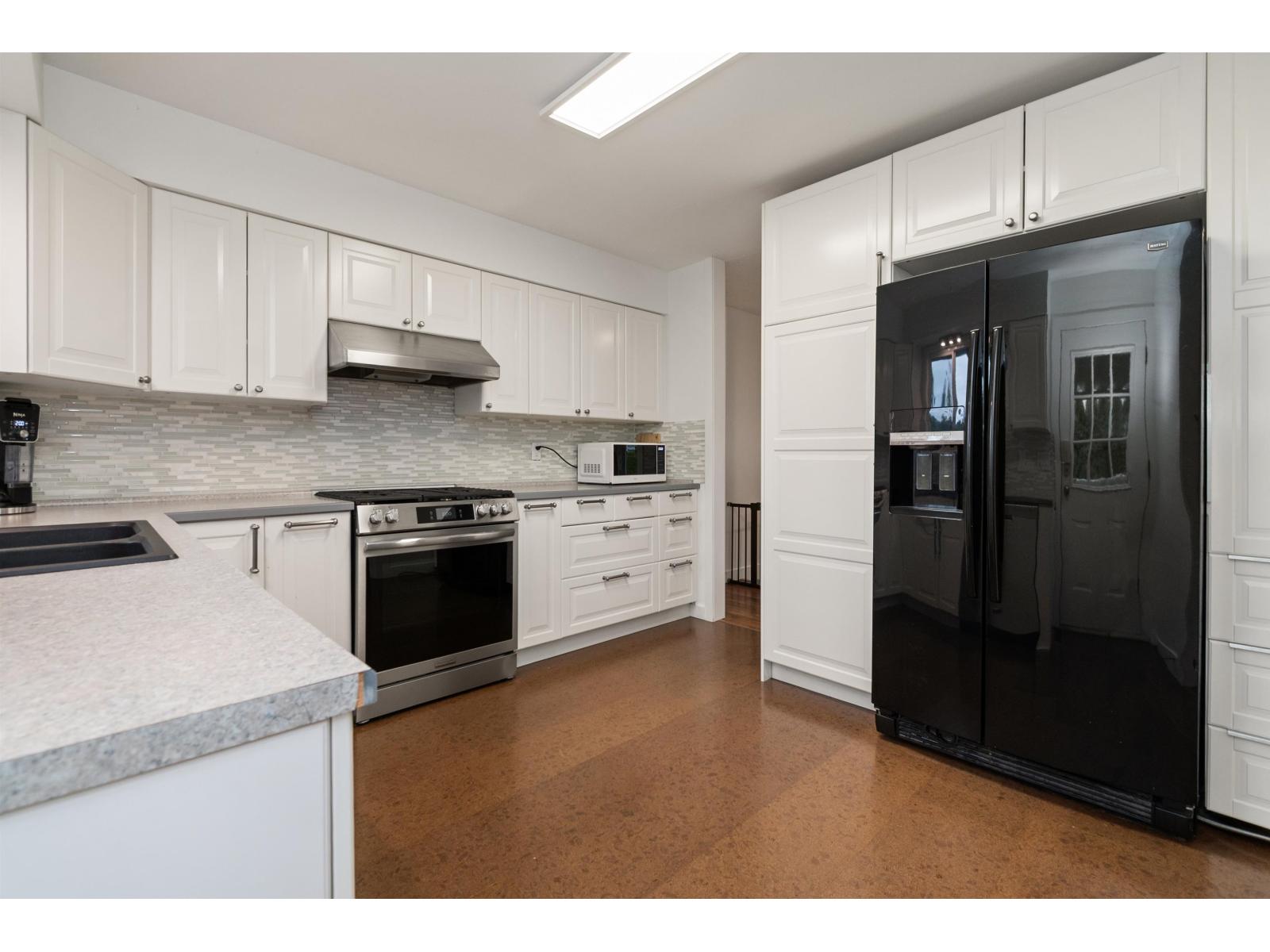 8750 Butchart Street, Chilliwack Proper South, Chilliwack, British Columbia V2P 5S3 - Photo 8 - R3072234