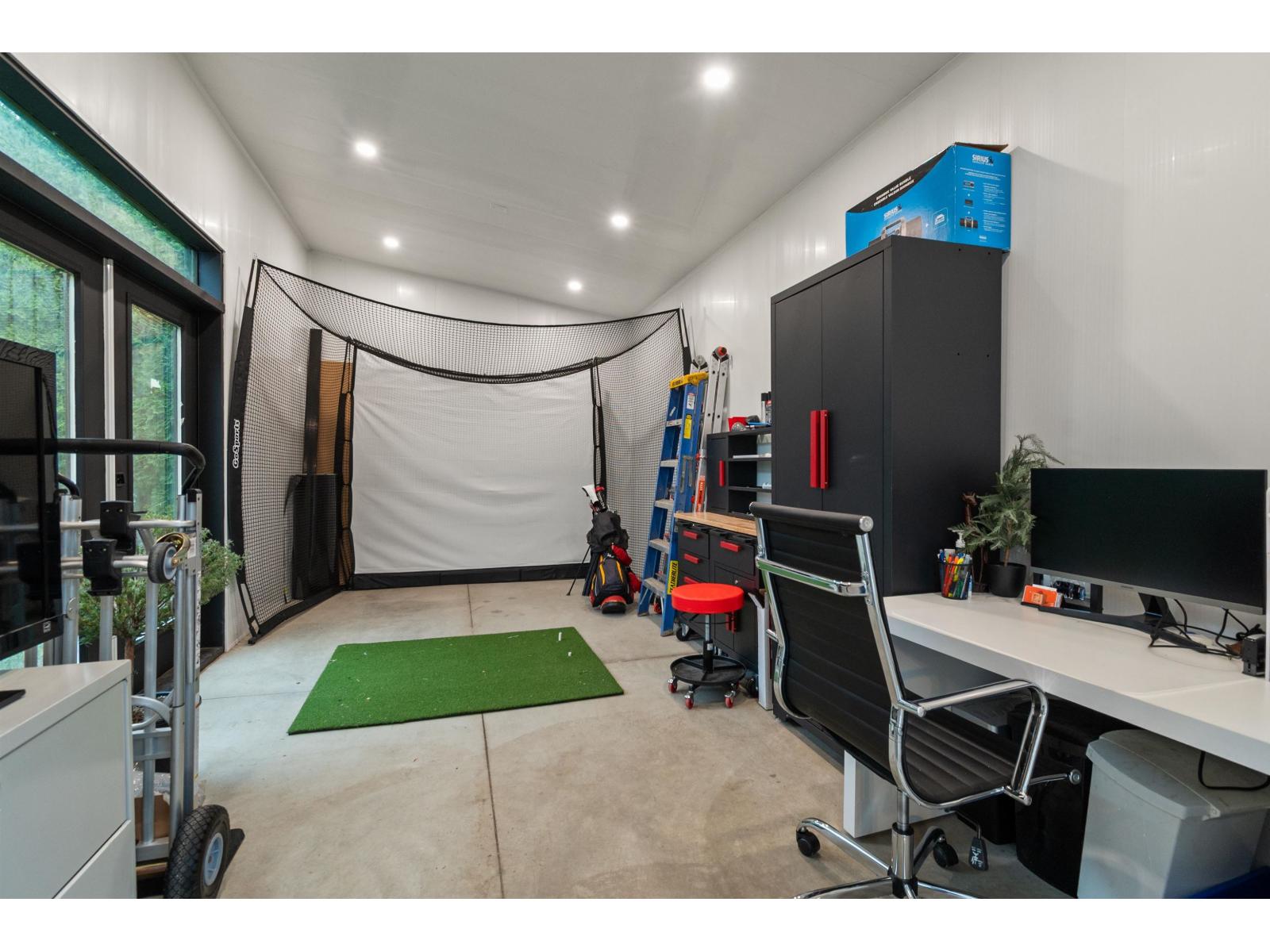 8750 Butchart Street, Chilliwack Proper South, Chilliwack, British Columbia V2P 5S3 - Photo 33 - R3072234