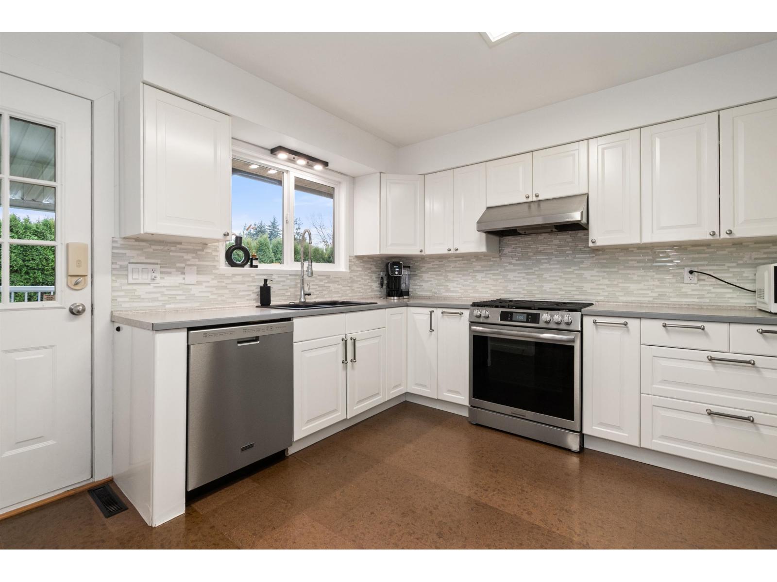 8750 Butchart Street, Chilliwack Proper South, Chilliwack, British Columbia V2P 5S3 - Photo 7 - R3072234