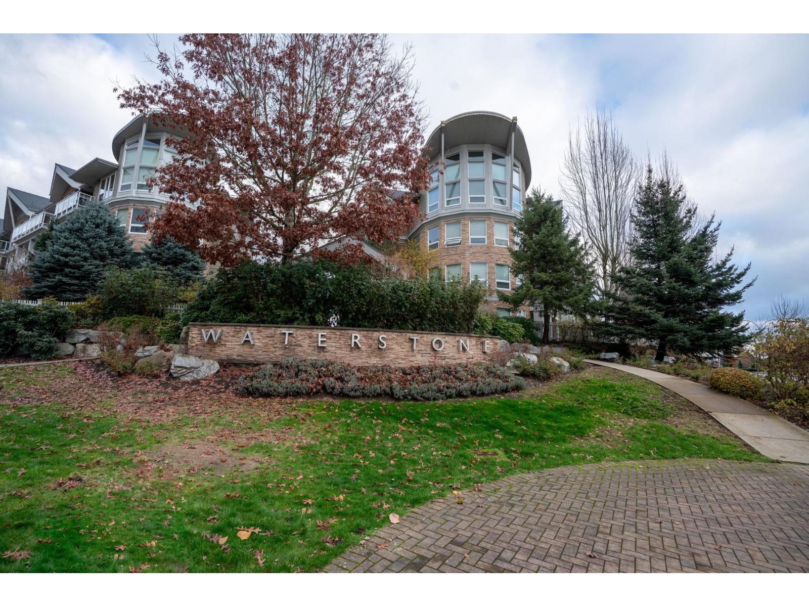 413 6440 194 Street, Surrey, British Columbia  V4N 6J7 - Photo 2 - R3072035