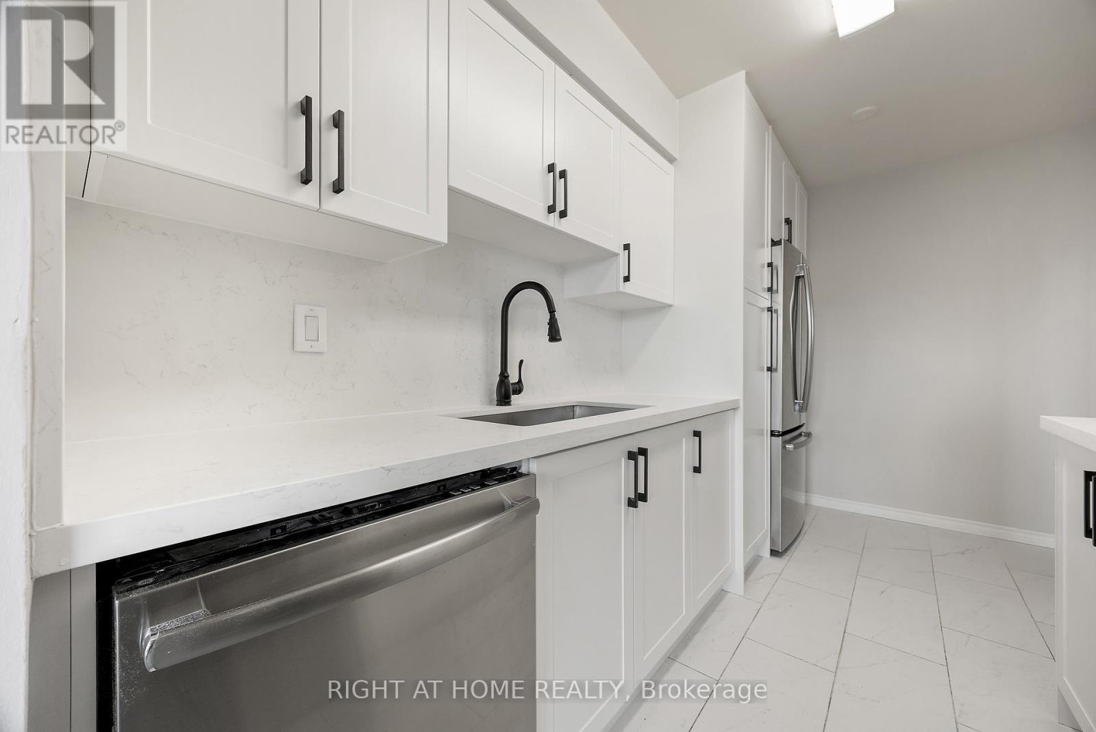 808 - 1966 Main Street W, Hamilton, Ontario L8S 1J6 - Photo 13 - X12601872