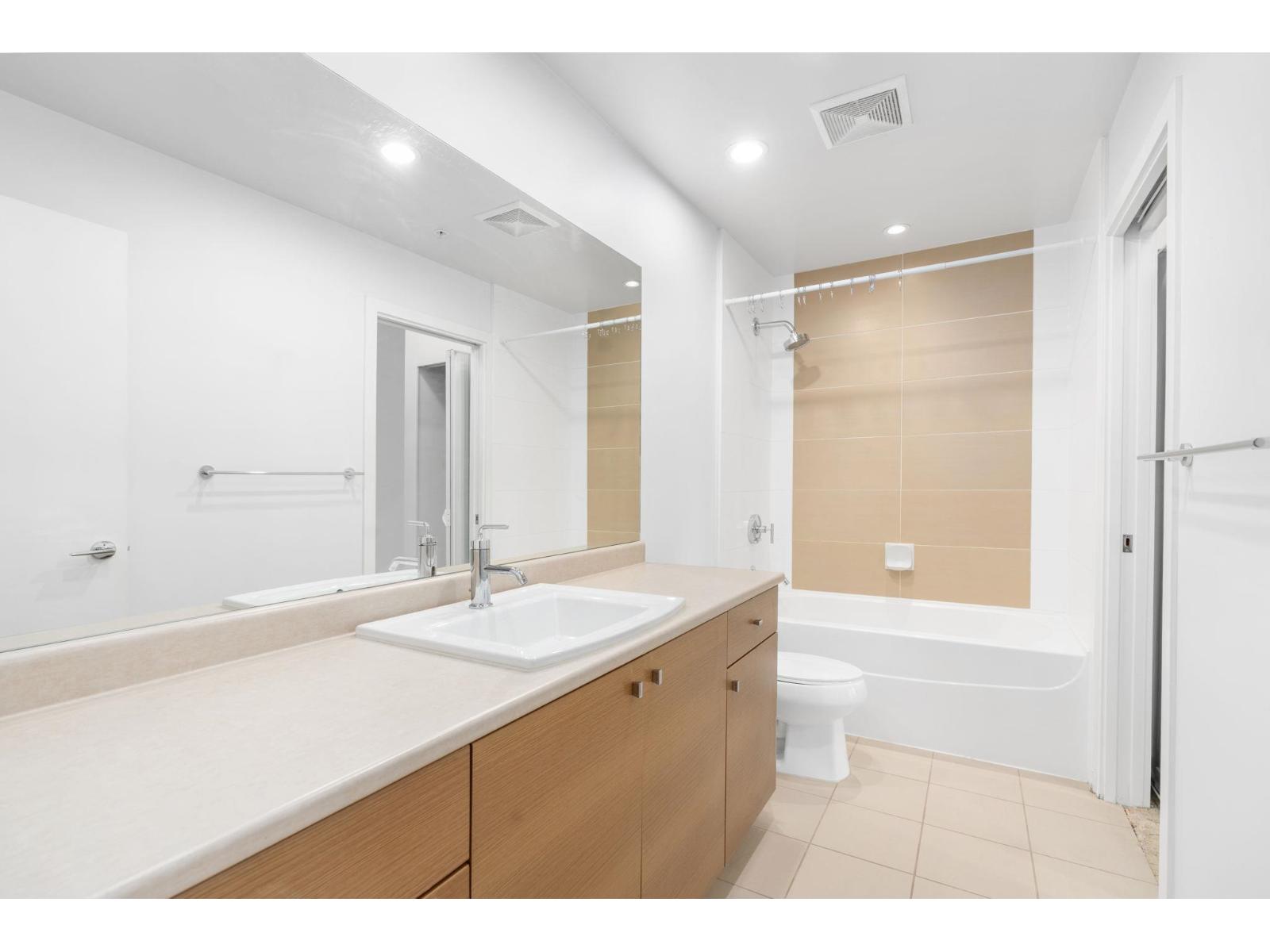 413 6440 194 Street, Surrey, British Columbia  V4N 6J7 - Photo 16 - R3072035