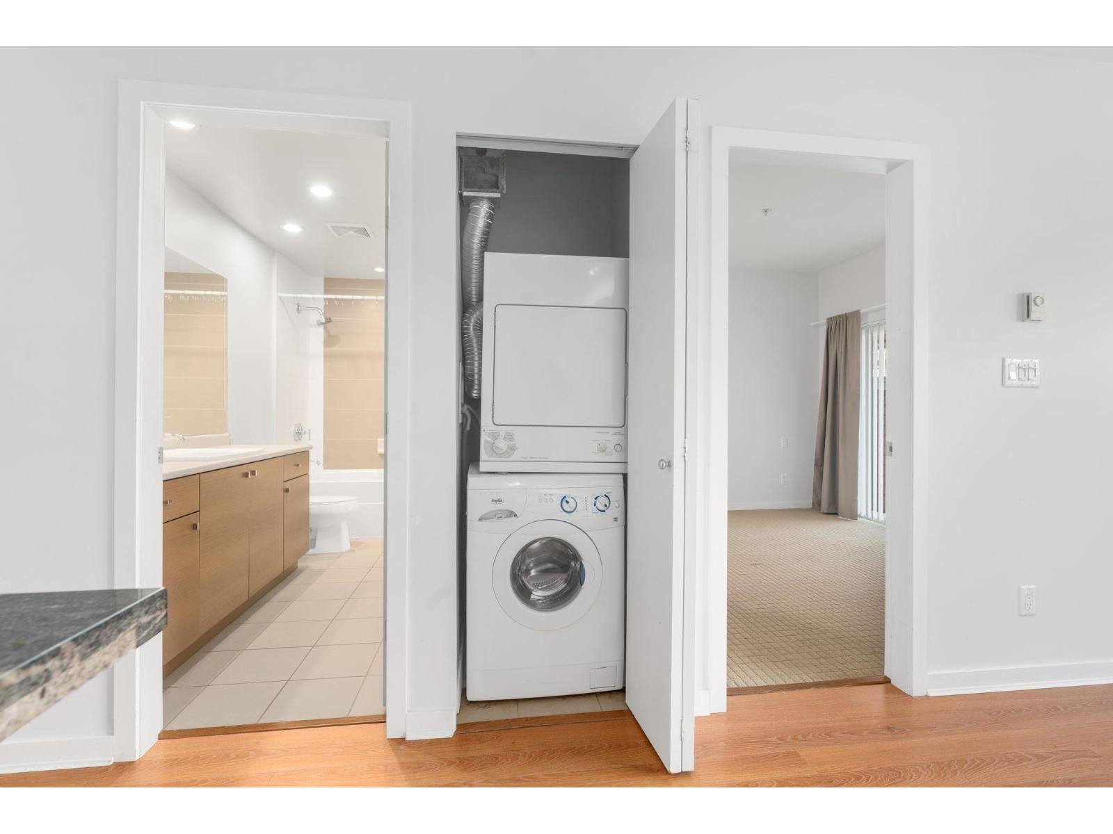 413 6440 194 Street, Surrey, British Columbia  V4N 6J7 - Photo 13 - R3072035