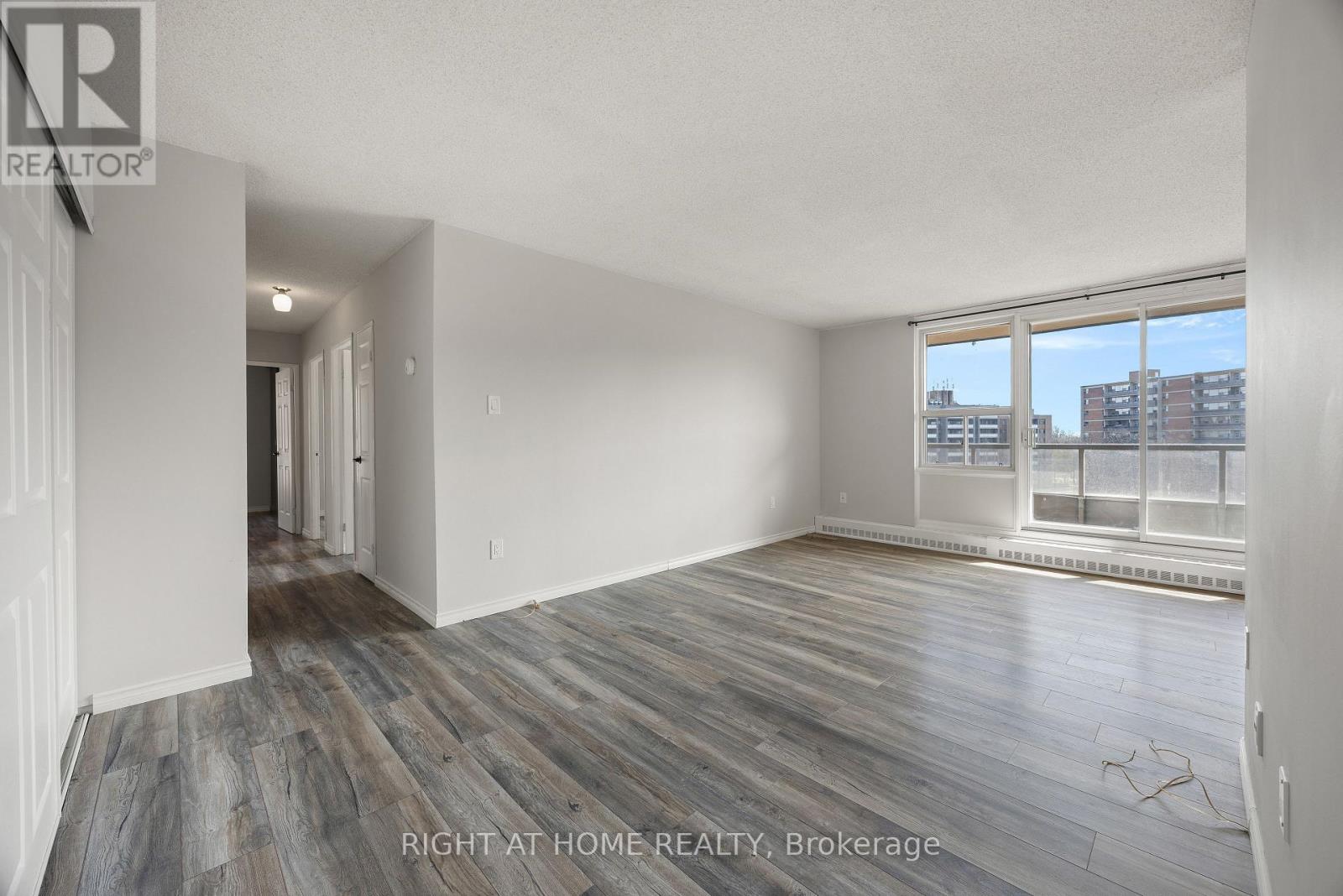 808 - 1966 Main Street W, Hamilton, Ontario L8S 1J6 - Photo 5 - X12601872