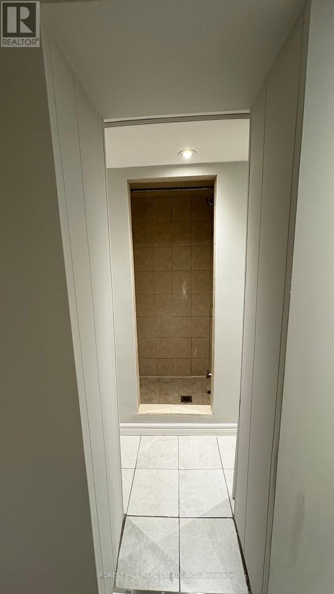 B - 8 Poplar Plains Crescent, Toronto (Casa Loma), Ontario  M4V 1E8 - Photo 6 - C12541862