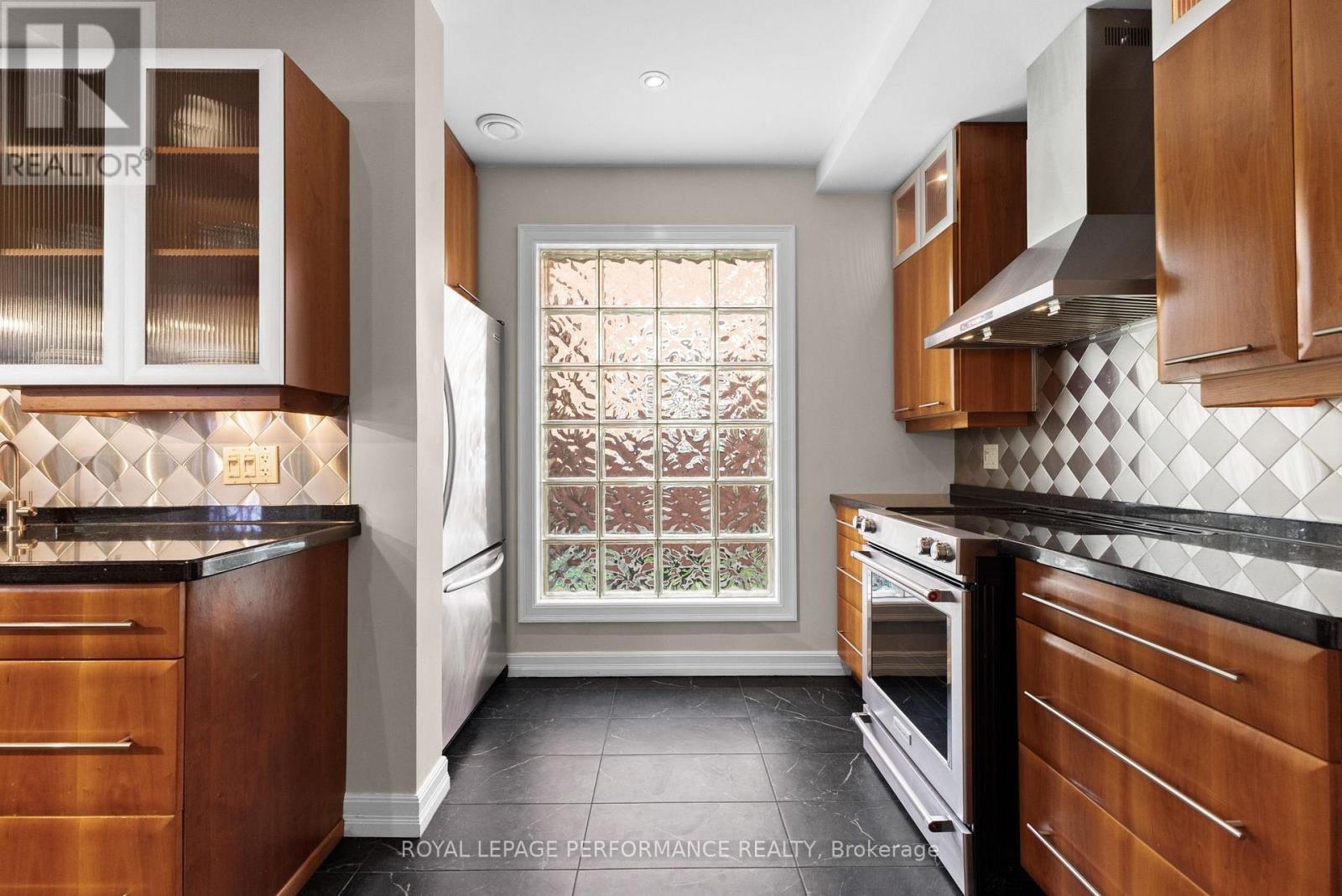 345 Third Avenue, Ottawa, Ontario  K1S 2K4 - Photo 17 - X12602456