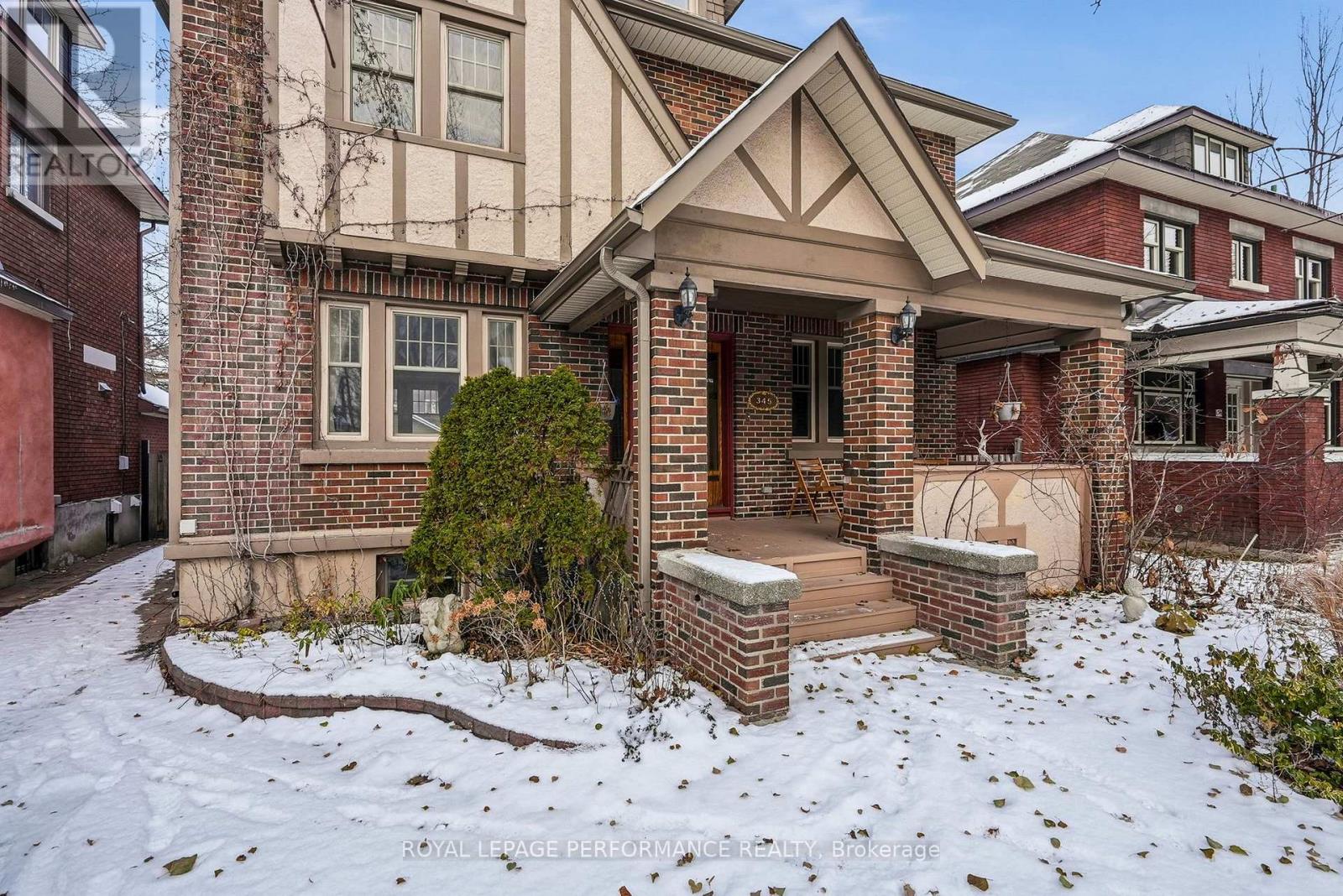 345 Third Avenue, Ottawa, Ontario  K1S 2K4 - Photo 2 - X12602456