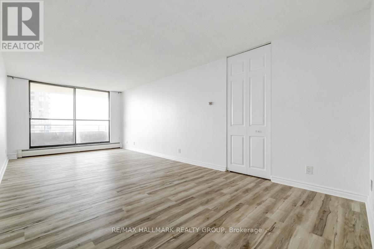 812 - 515 St Laurent Boulevard, Ottawa, Ontario  K1K 2X5 - Photo 10 - X12602502