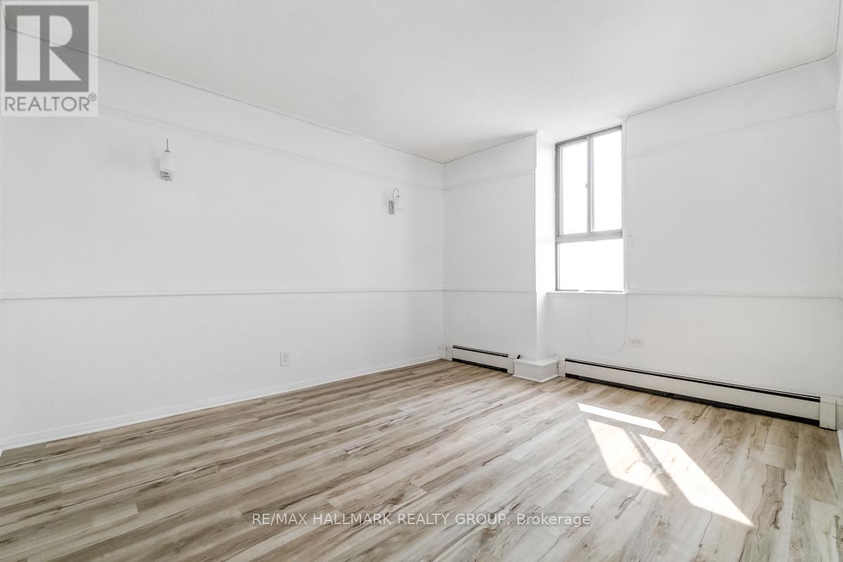 812 - 515 St Laurent Boulevard, Ottawa, Ontario  K1K 2X5 - Photo 14 - X12602502