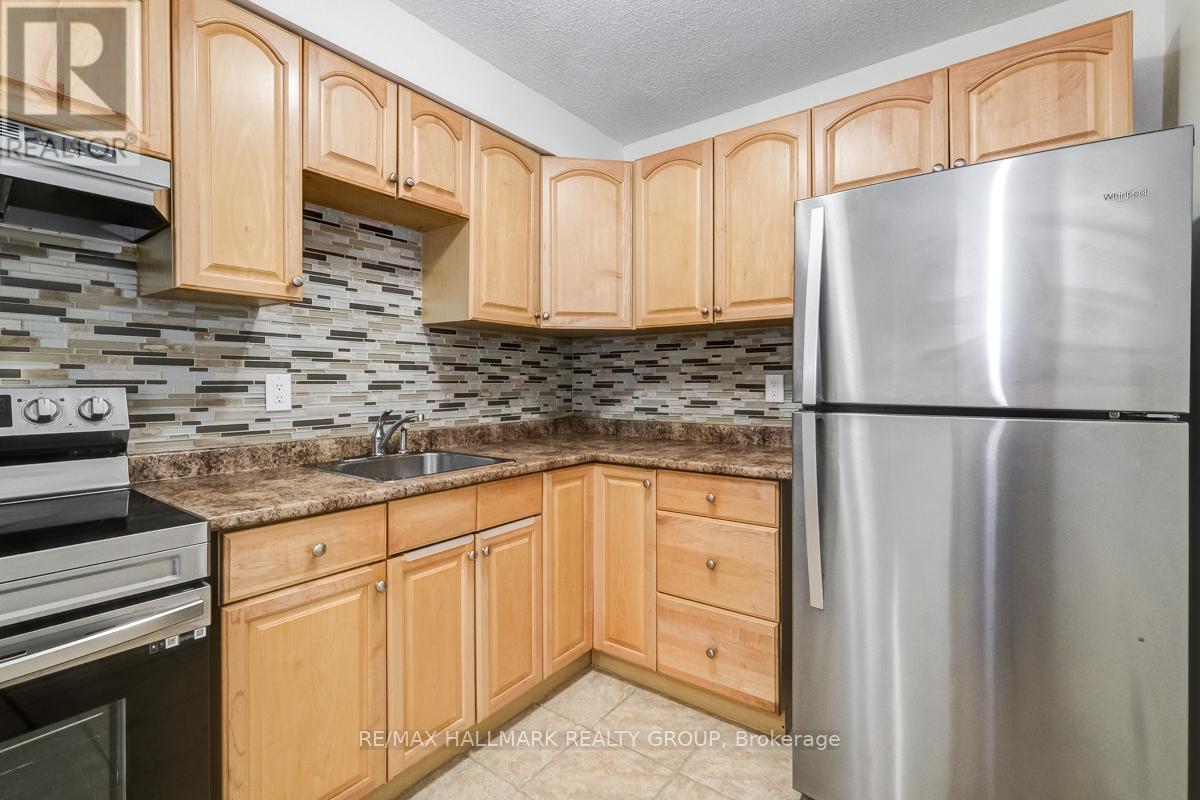 812 - 515 St Laurent Boulevard, Ottawa, Ontario  K1K 2X5 - Photo 7 - X12602502