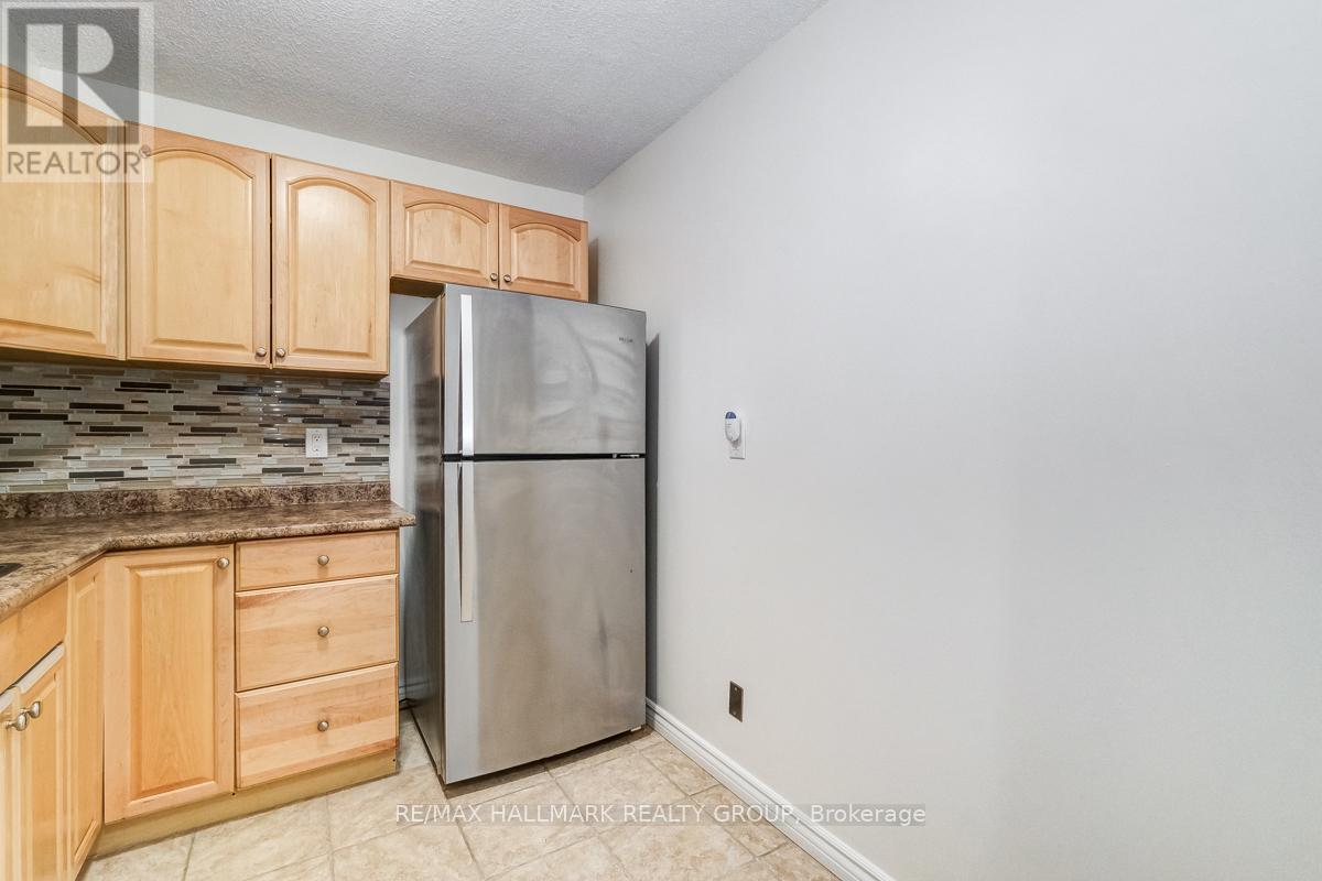 812 - 515 St Laurent Boulevard, Ottawa, Ontario  K1K 2X5 - Photo 8 - X12602502