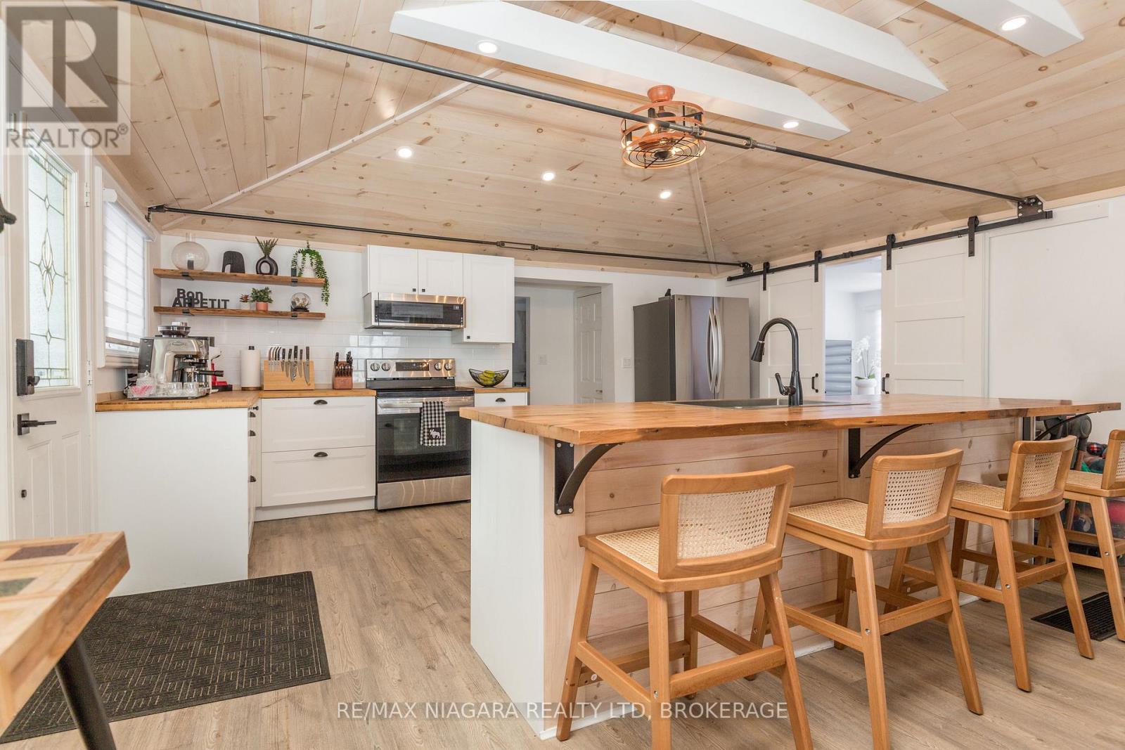 18 Sallows Drive, Tay, Ontario  L0K 2A0 - Photo 18 - S12602522