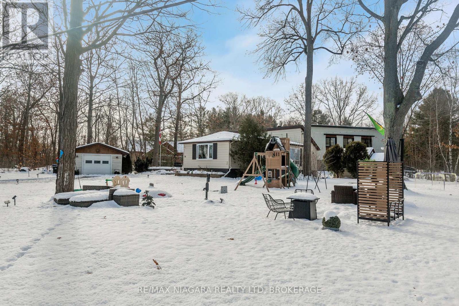 18 Sallows Drive, Tay, Ontario  L0K 2A0 - Photo 4 - S12602522