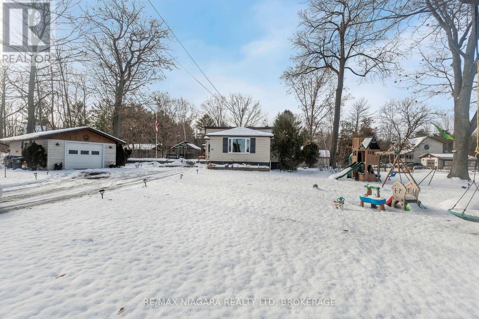 18 Sallows Drive, Tay, Ontario  L0K 2A0 - Photo 6 - S12602522