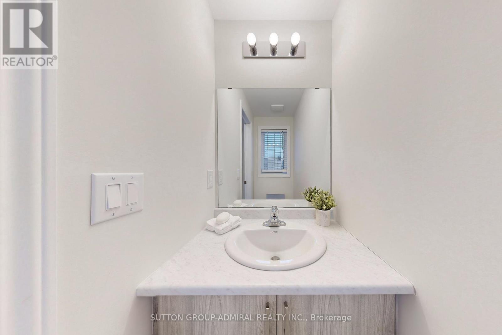 36 Hillcroft Way, Kawartha Lakes, Ontario  K0M 1A0 - Photo 20 - X12602340