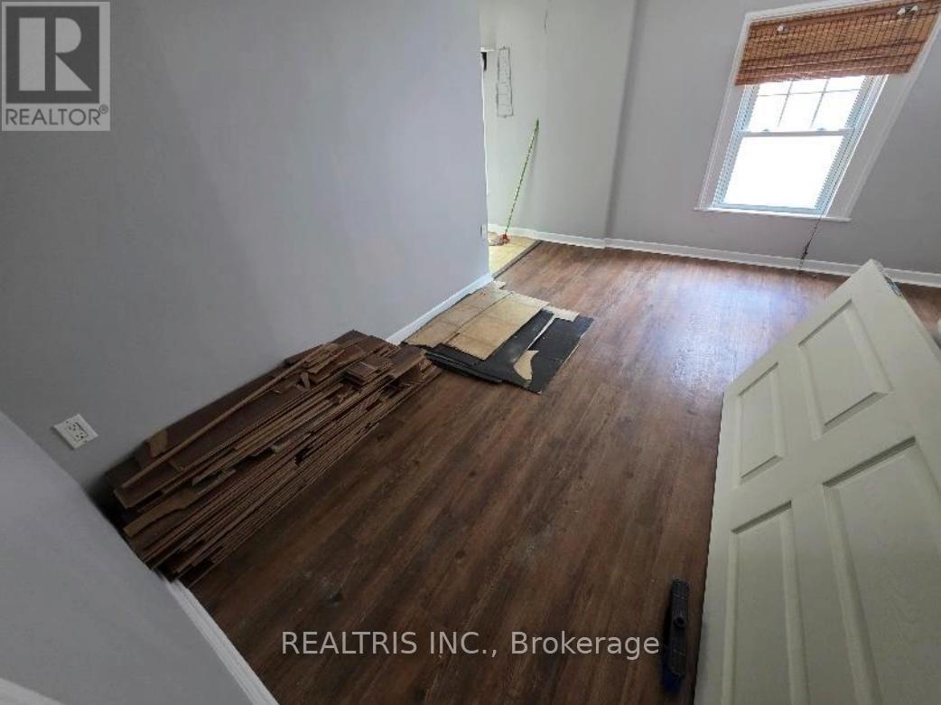 31 Ormond Street S, Thorold, Ontario L2V 1Y3 - Photo 6 - X12602384