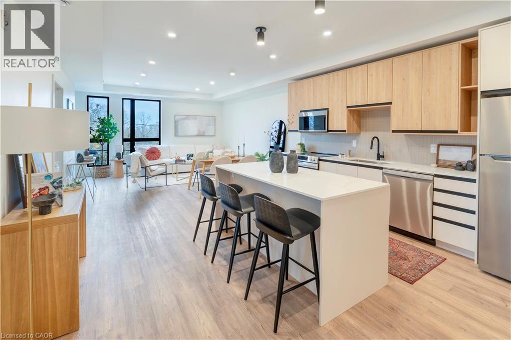 4390 HILLVIEW Drive Unit# 201, Beamsville, Ontario