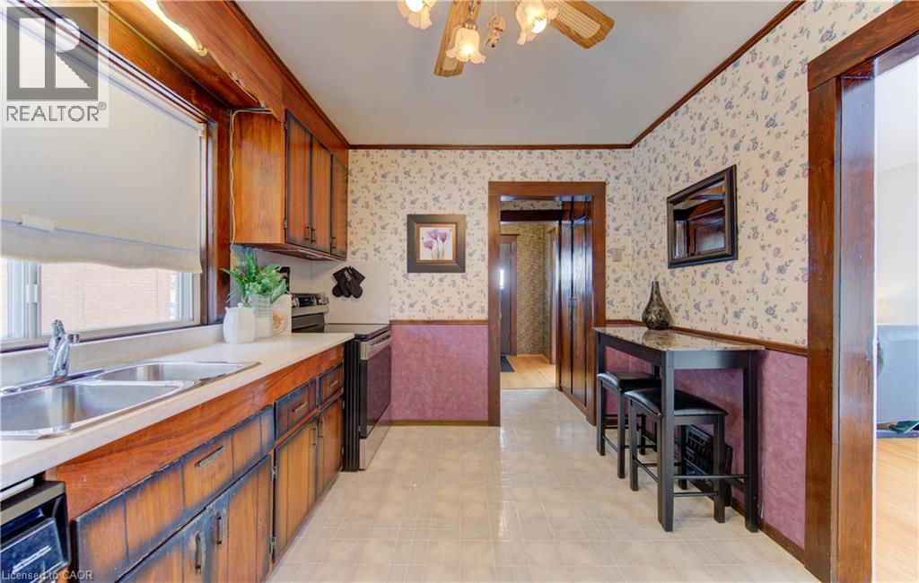 160 Glasgow Street, Kitchener, Ontario  N2G 2G9 - Photo 13 - 40791385