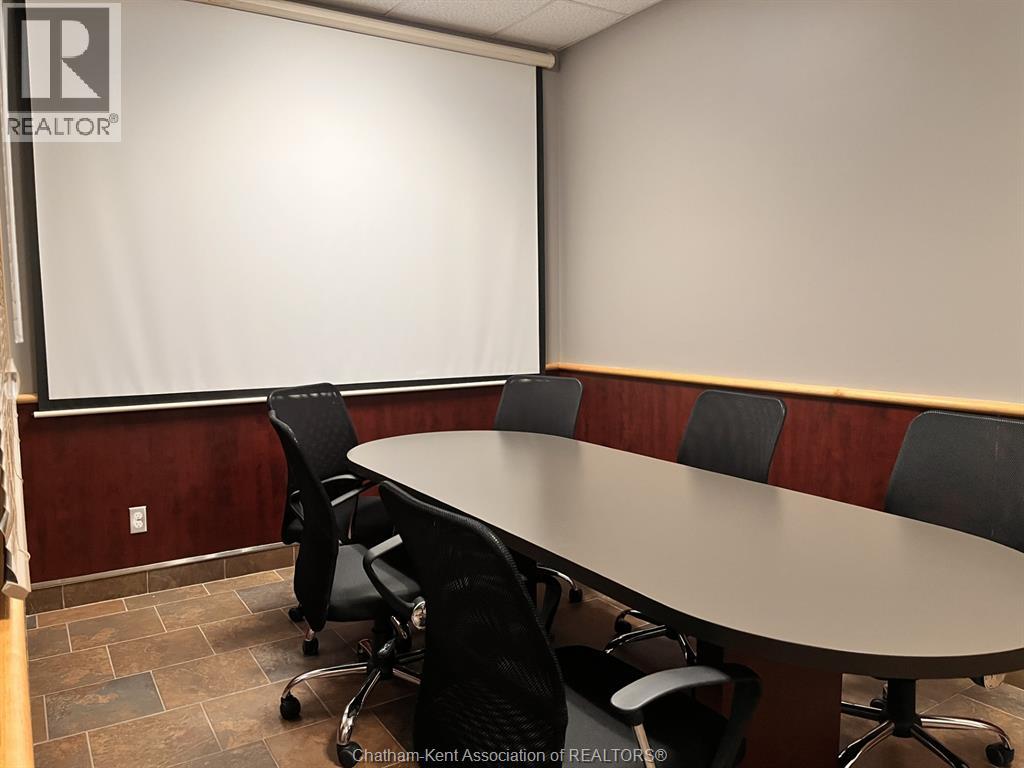 419 St Clair Street, Chatham, Ontario  N7L 3K4 - Photo 6 - 25031186