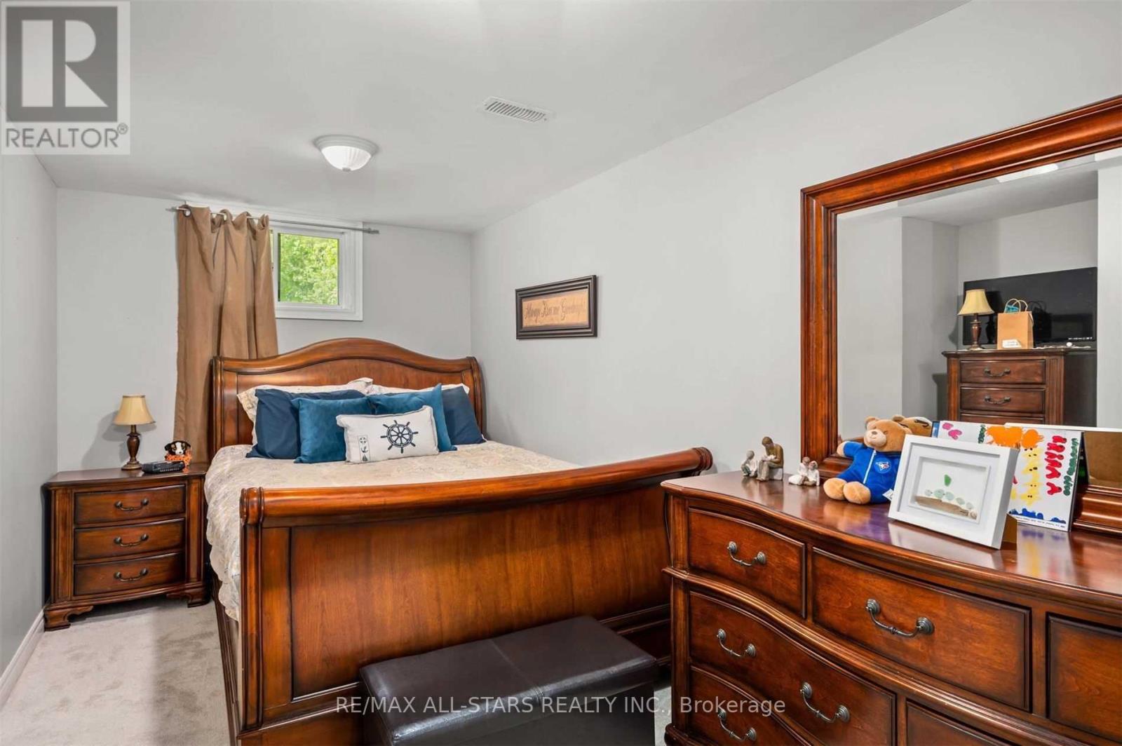 4 Alice Avenue, Georgina, Ontario  L3P 3C8 - Photo 27 - N12590334