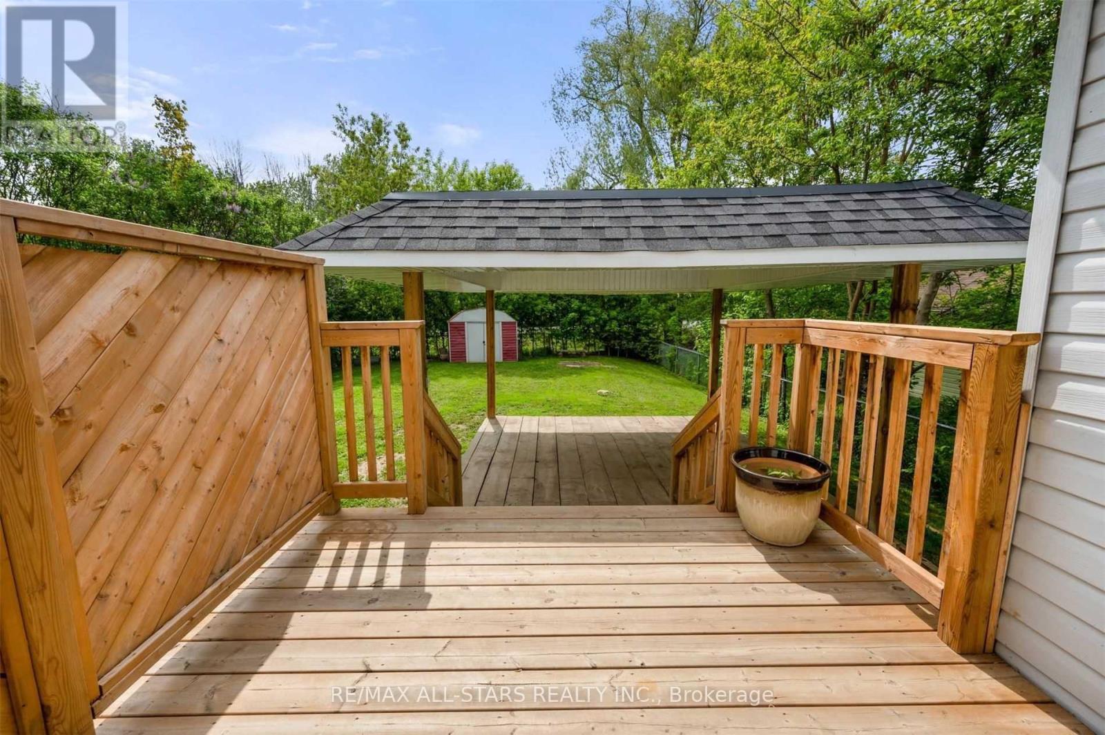 4 Alice Avenue, Georgina, Ontario  L3P 3C8 - Photo 36 - N12590334