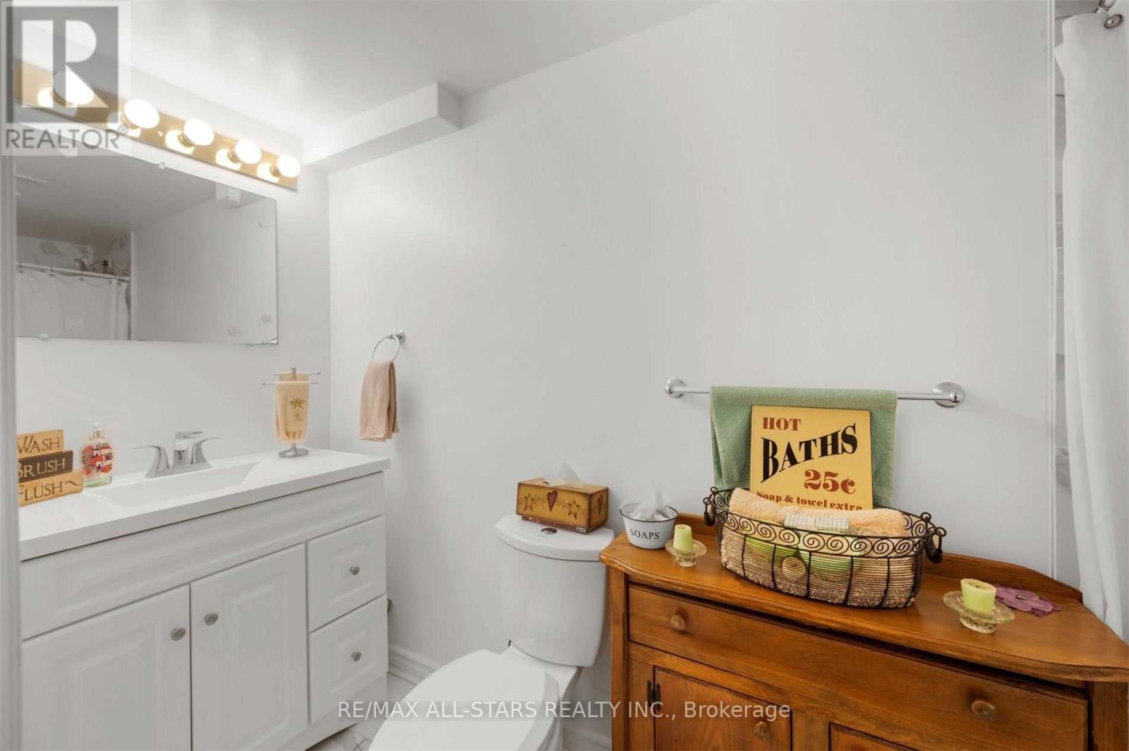 4 Alice Avenue, Georgina, Ontario  L3P 3C8 - Photo 30 - N12590334